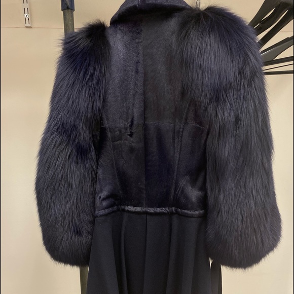 Ferragamo fur coat - Picture 8 of 8